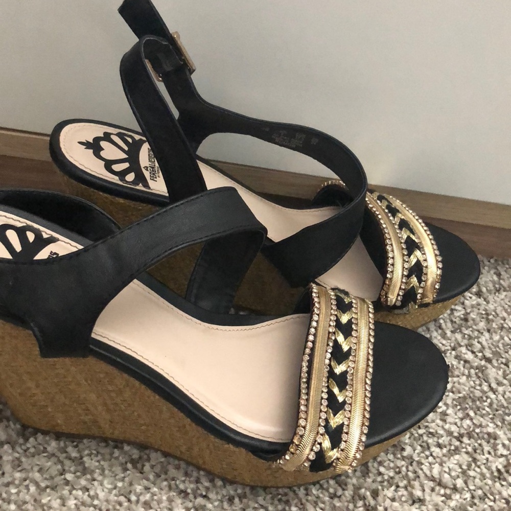 Gorgeous black and gold wedges